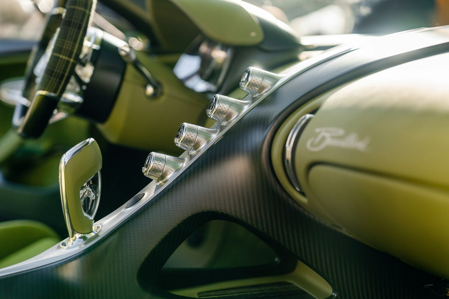 La brouillard, première européenne pour la nouvelle Bugatti