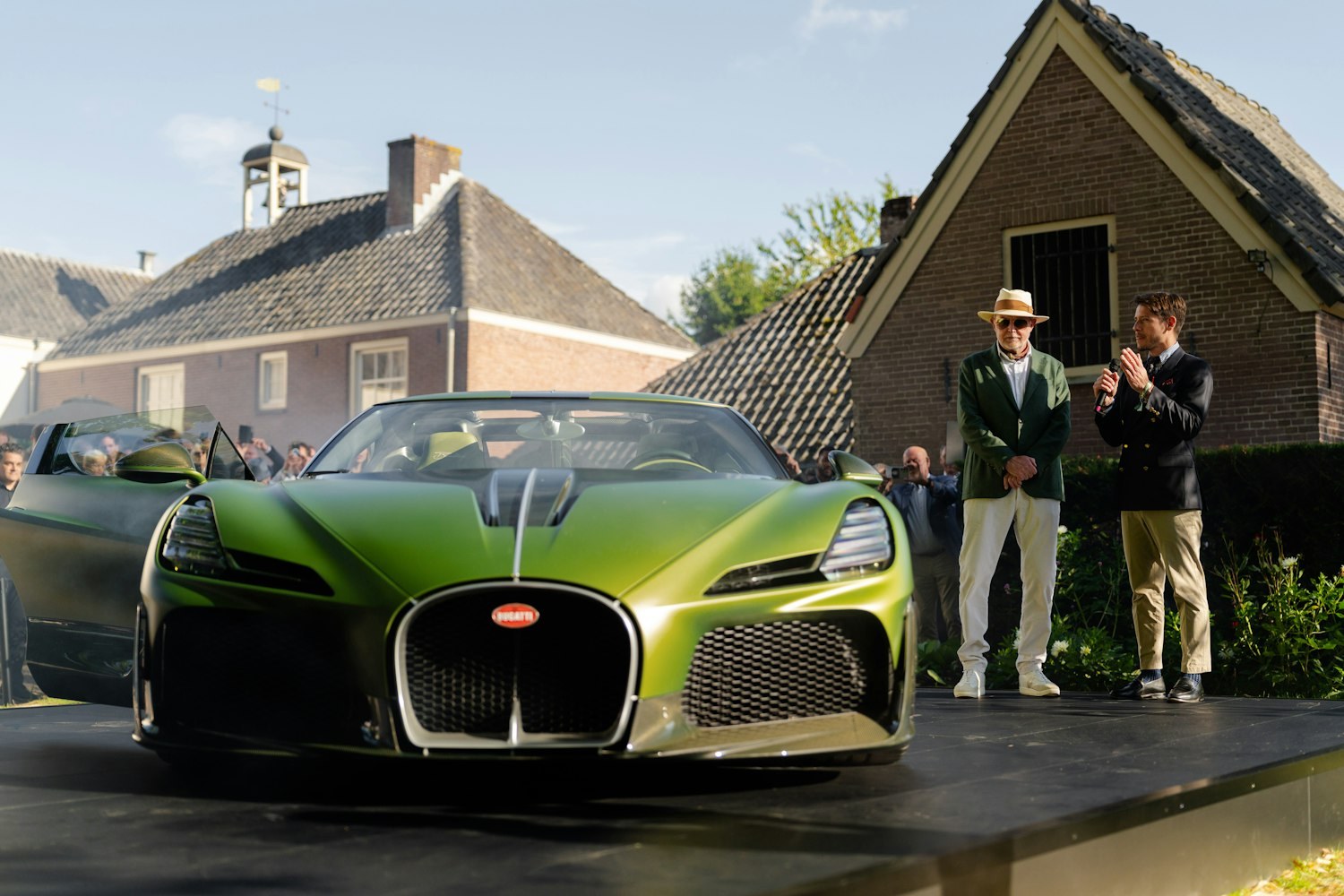 La brouillard, première européenne pour la nouvelle Bugatti